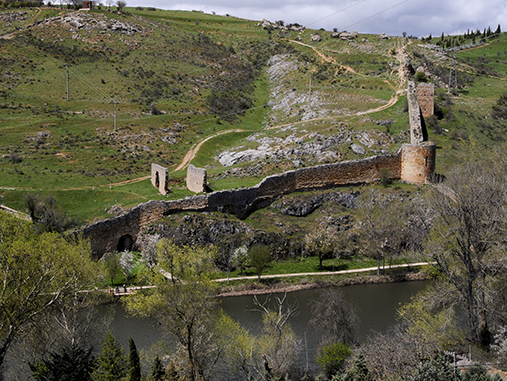 Soria pide ayuda al Gobierno para rehabilitar la muralla junto al Duero