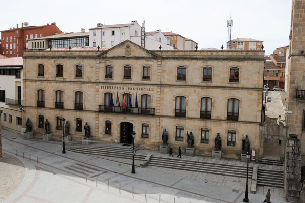 Las diez primeras actuaciones del PSOE si gobernase la Diputación