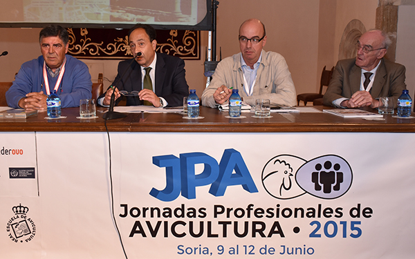 La Junta anima al sector avícola nacional a implantar proyectos en Soria