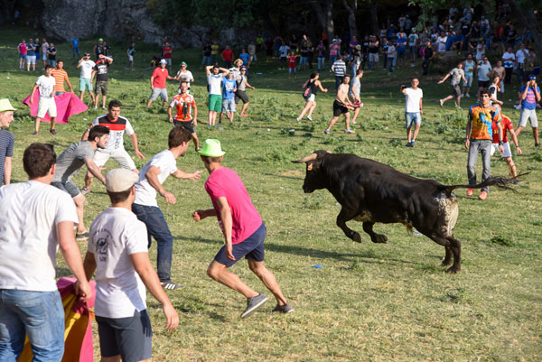 Fútbol, atletismo, solidaridad, teatro y, por supuesto, la Compra