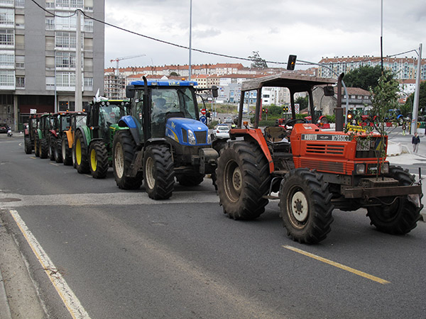 Tractorada en Soria para protestar por el precio de los combustibles y los fertilizantes