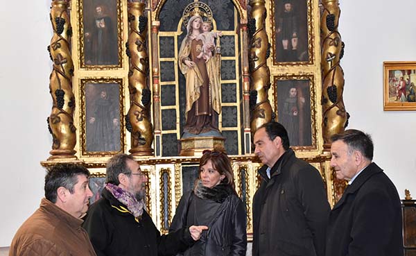 La Junta restaura dos retablos de la iglesia barroca de Almaluez