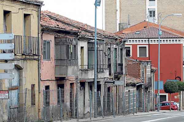 Publicada la declaración de ruina de los edificios de la calle Hospicio