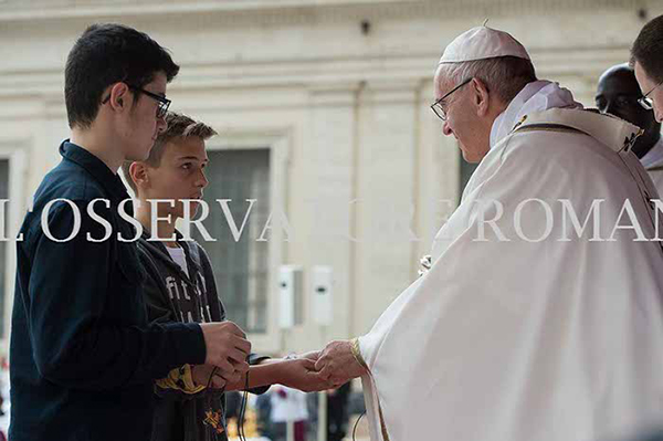Dos jóvenes sorianos, con el Papa Francisco