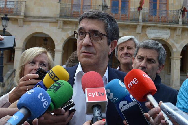 Patxi López pregunta al PP dónde está la responsabilidad política de Rajoy ante los casos de corrupción