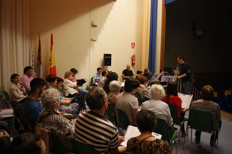 Música y baile a favor de la asociación de Alzheimer Soria