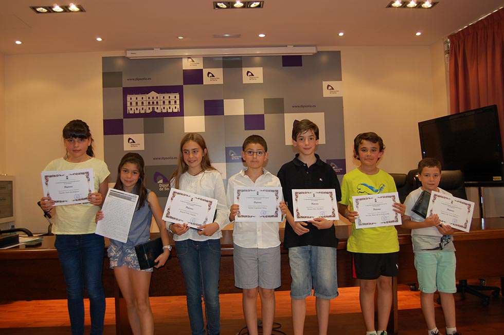 La Diputación entrega los premios de Redacción Escolar