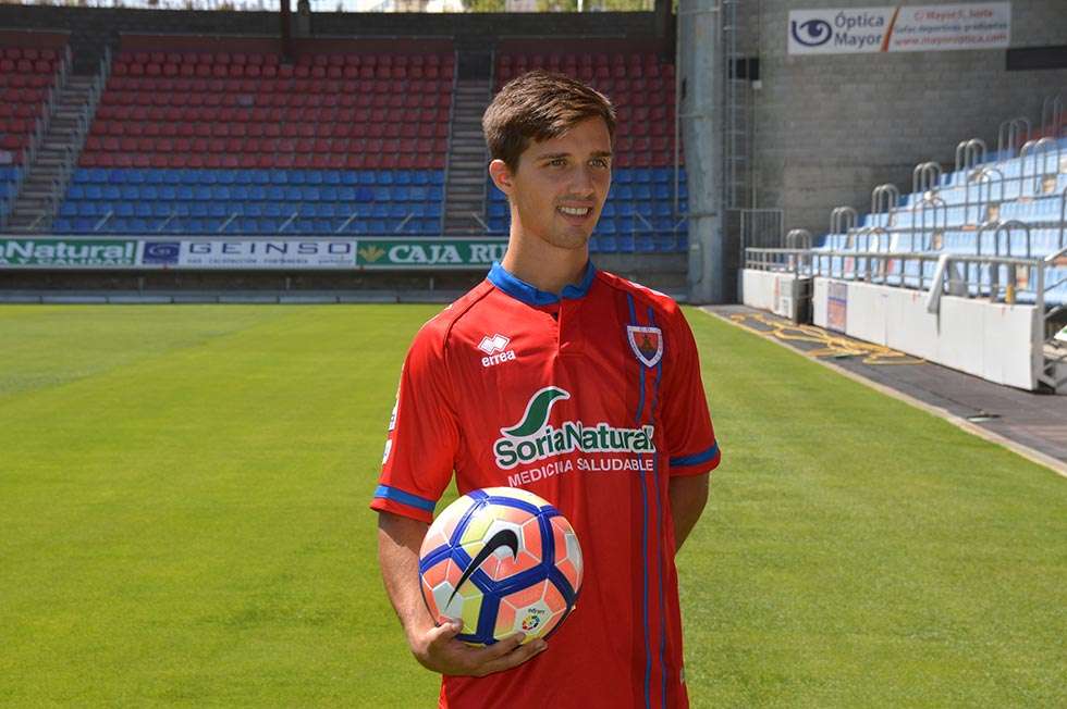 Eneko Capilla, un futbolista con chispa para el Numancia