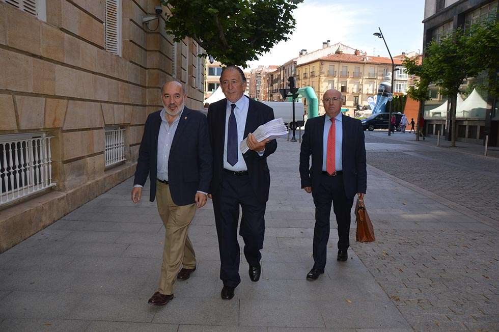 Quince mil firmas avalan la petición de la línea de autobuses Soria-Catalayud...