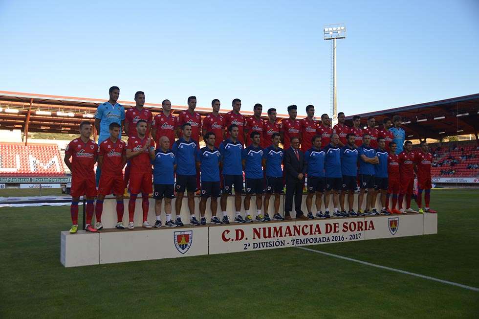 El Numancia empate frente al Leganés (1-1) en la presentación ante su afición