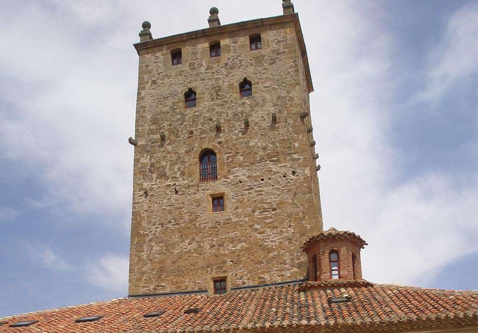 La torre y el palacio medieval de Aldealseñor ya es BIC