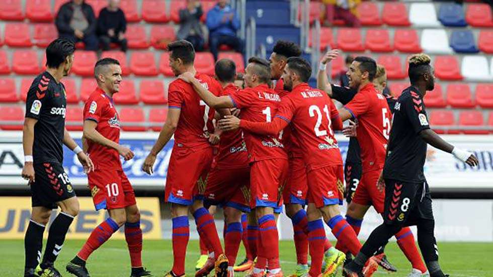 La primera victoria numantina (1-0) llega frente al Nástic