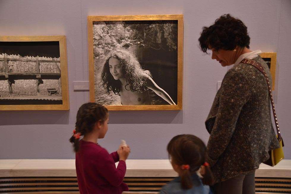 Belleza y tiempo, unidos por la fotografía de Plaza y la poesía de Herrero