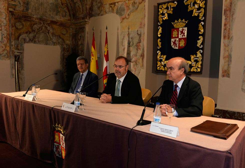 Castilla y León colaborará con la República Dominicana en materia educativa