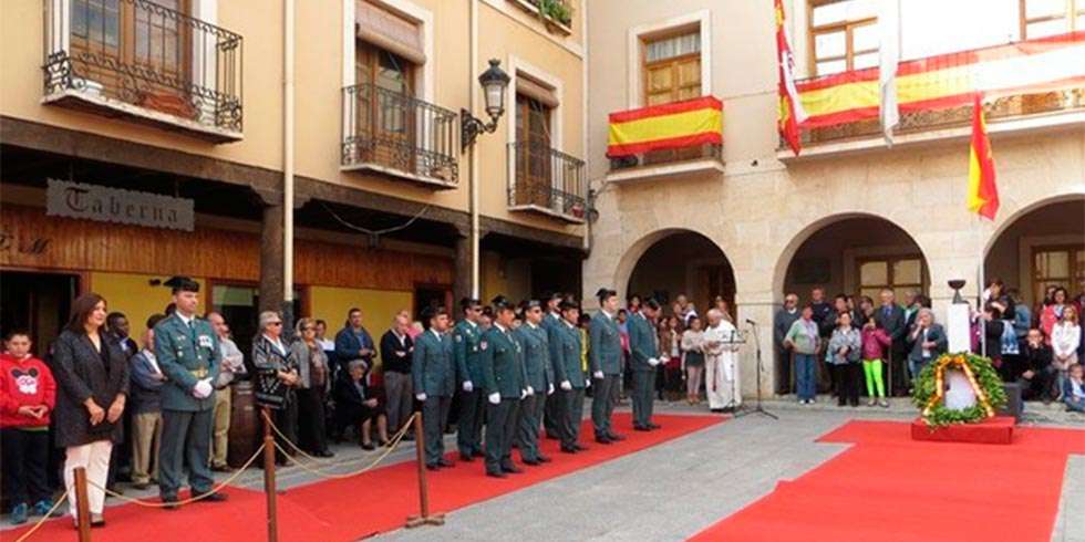 La plaza Mayor de San Esteban de Gormaz acoge la fiesta de la Guardia Civil