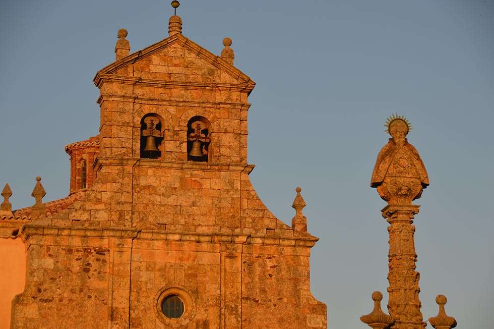 La ermita que mira a San Saturio