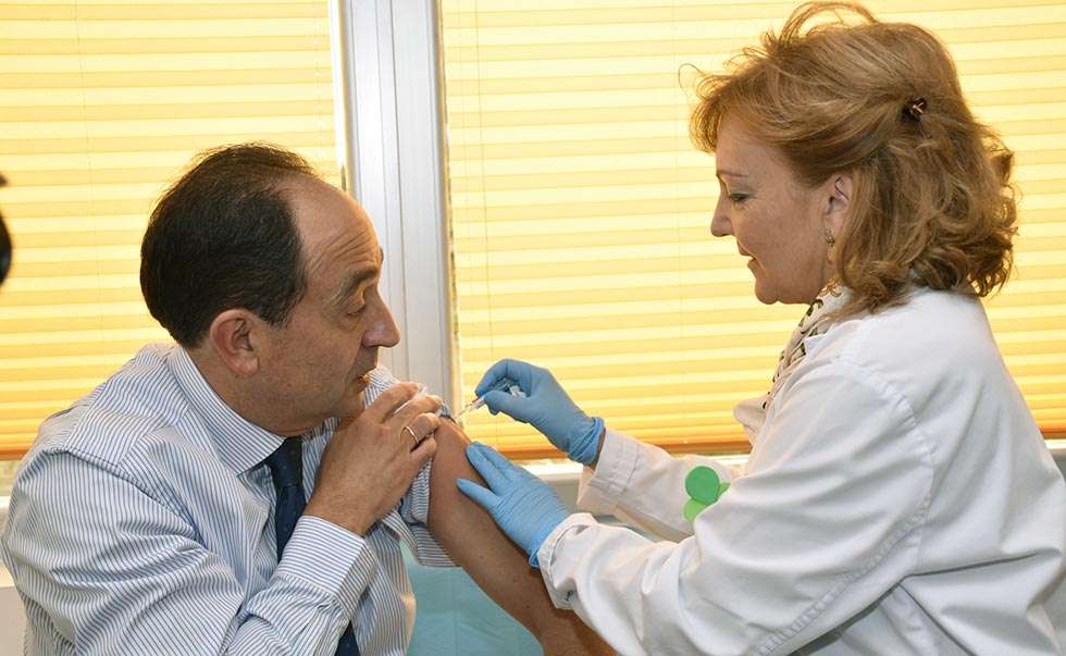 La Junta subraya la importancia de la vacuna antigripal para los enfermos crónicos