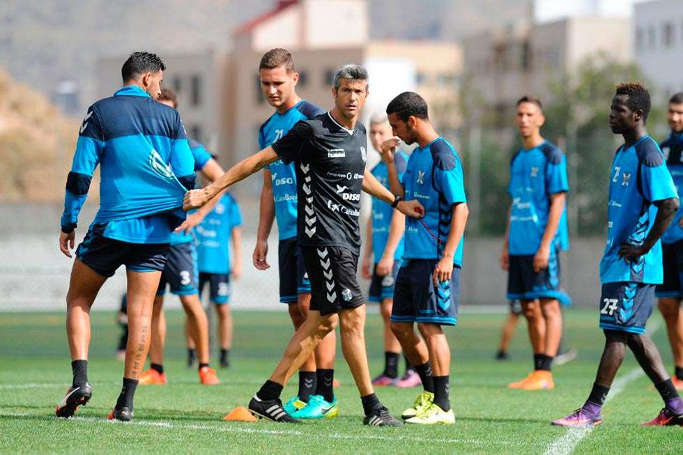 Tenerife-Numancia: un duelo para huir del descenso