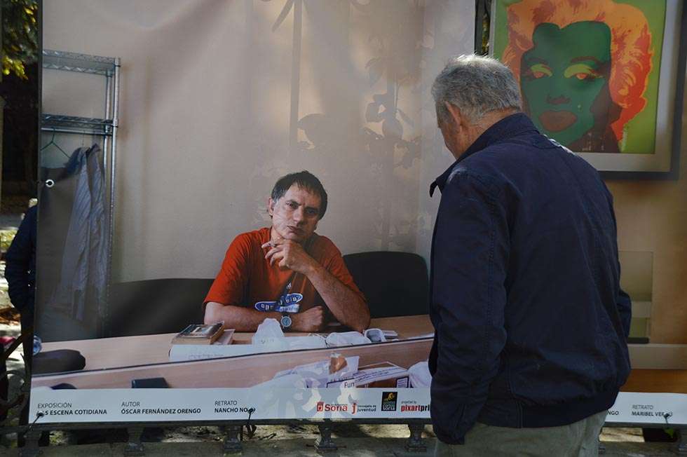 Una exposición refleja a actores en su vida cotidiana