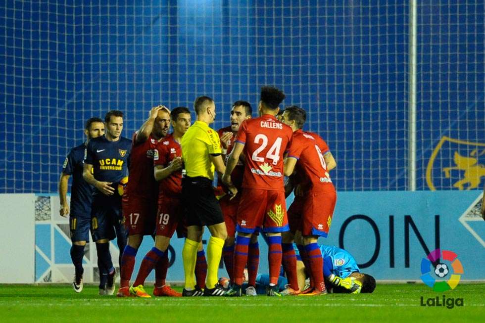 El Numancia se desespera en Murcia y cae en descenso