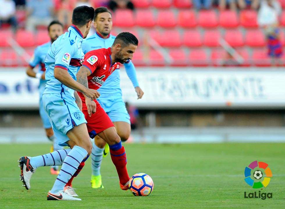 Competición da la razón al Numancia y anula las tarjetas a Mateu y Munir