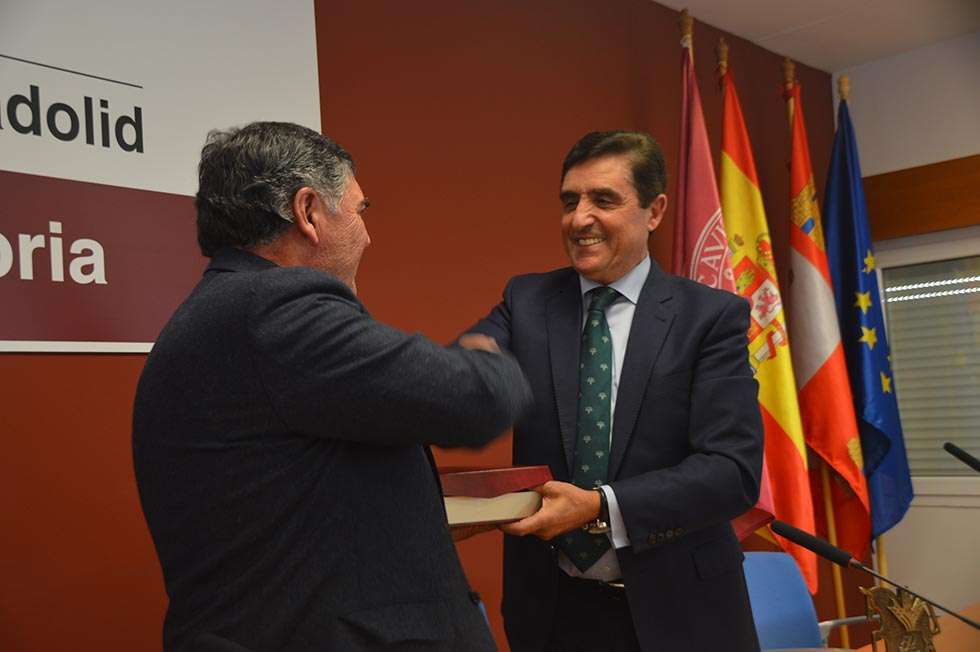 El Campus de Soria reconoce la colaboración de Caja Rural de Soria