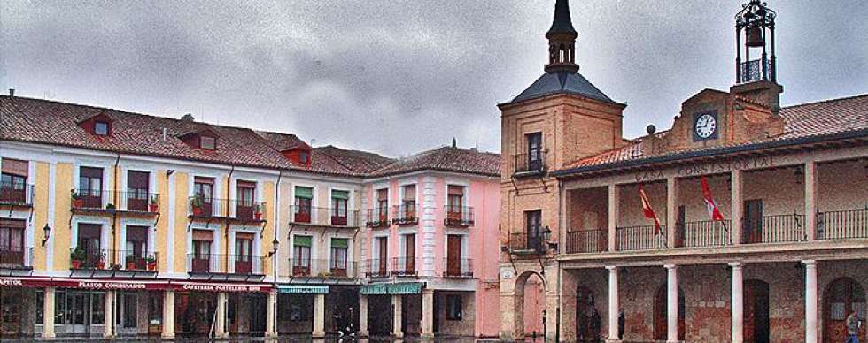 El Ayuntamiento burgense homenajea a Caja Rural de Soria
