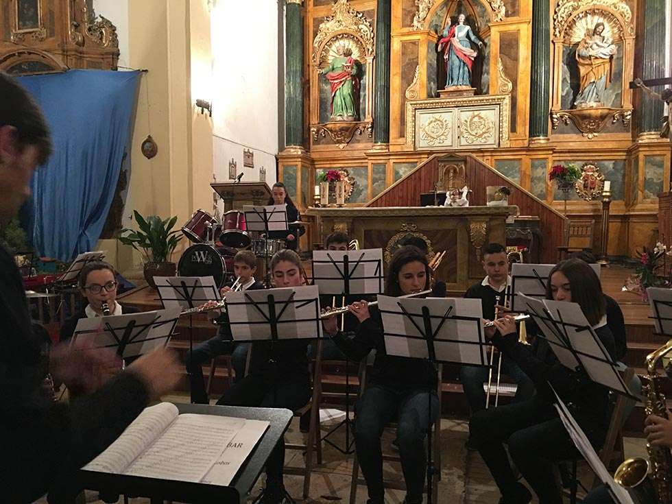 La Banda Joven deleita en la iglesia de Santa Cristina