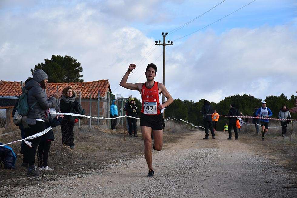 Nacho Barranco gana la carrera popular del cross de San Antón