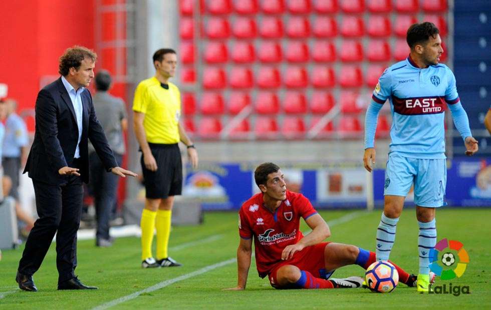 El Numancia, ante el reto de sorprender al líder