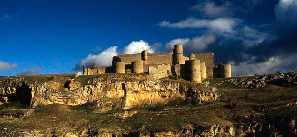 El PP apunta que ha instado al propietario del castillo de Caracena a actuar