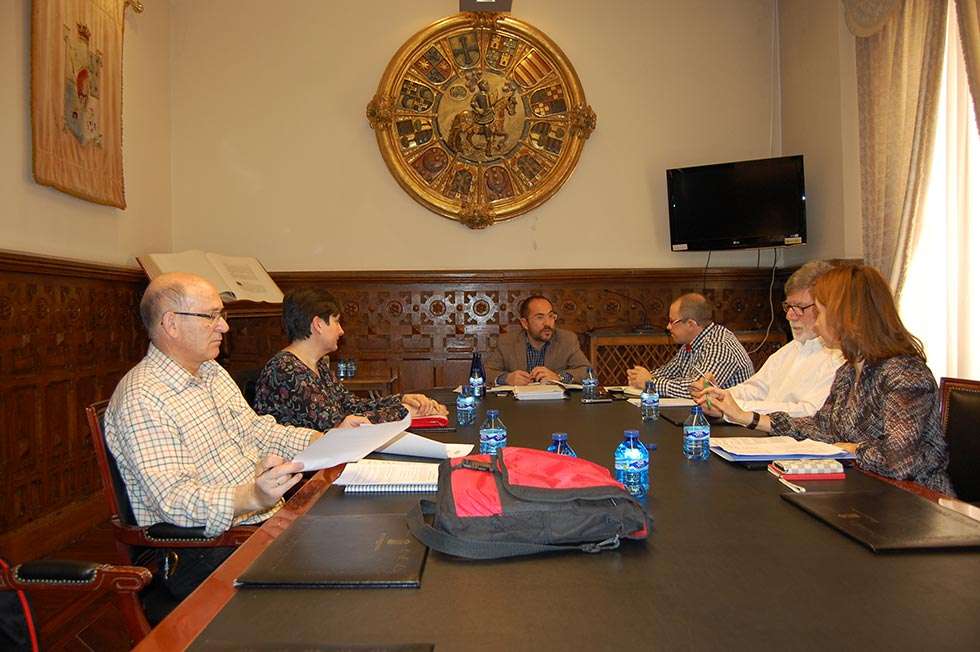 La Diputación remite a la Junta las propuestas de los agentes sociales y económicos