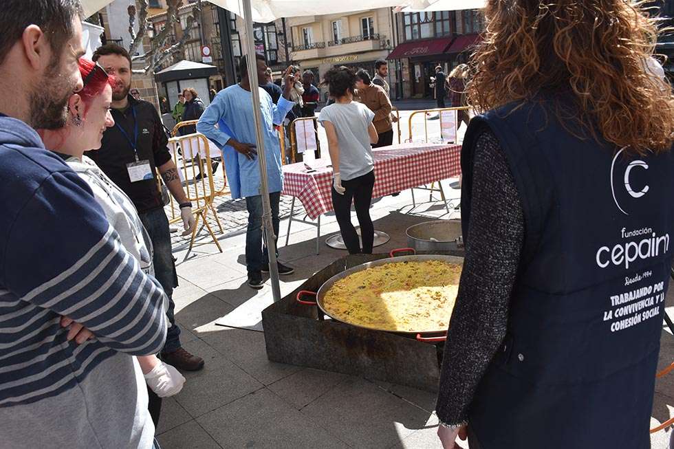 "Paella solidaria" para enviar material sanitario al hospital de Bigene