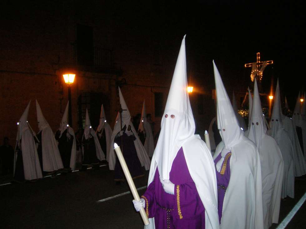Numeroso público en el inicio de la Semana Santa en El Burgo de Osma