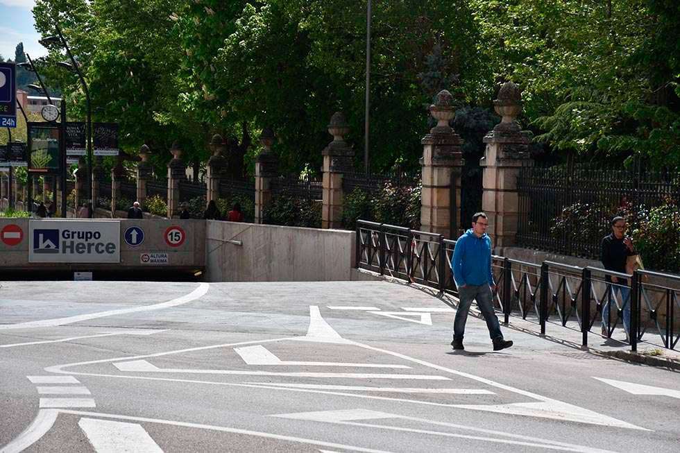 La supresión del paso de cebra multiplica el peligro de atropellos, según los vecinos