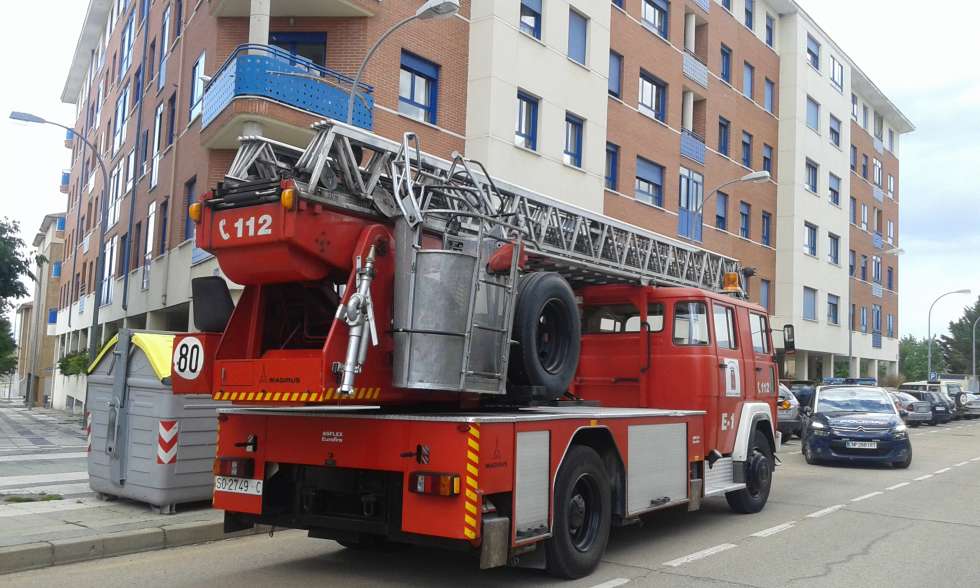 Los bomberos sofocan dos pequeños incendios en Soria