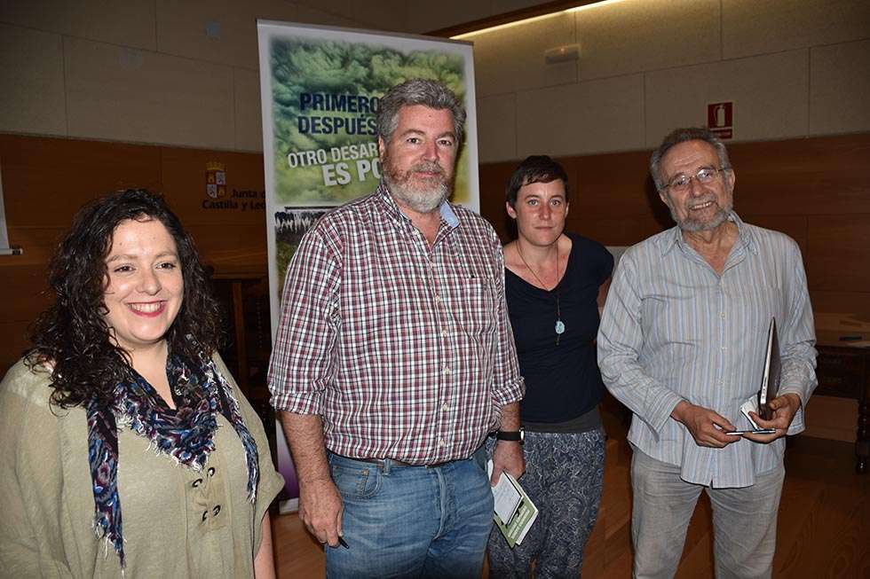 Podemos reclama un debate social sobre la macrovaquería de Noviercas