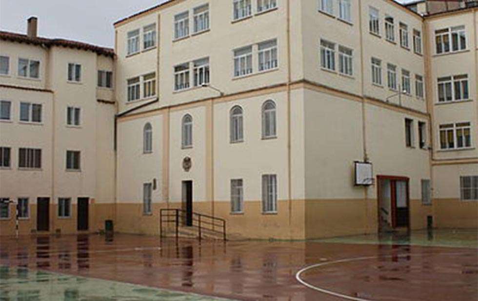 Homenaje de despedida al colegio San José de Soria