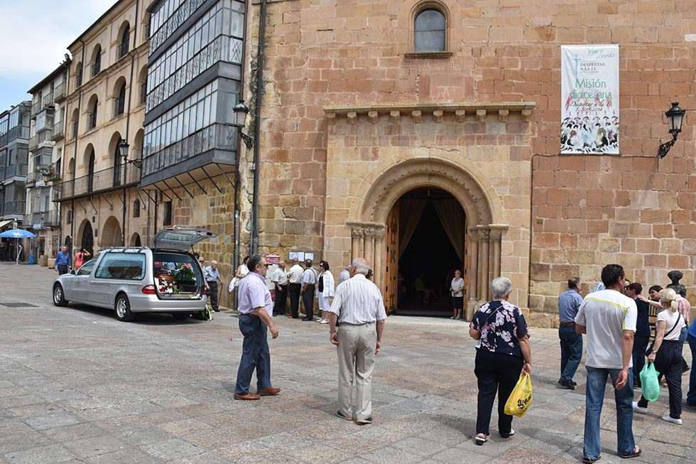 Soria despide a Josefa Fuentes, "su" heladera