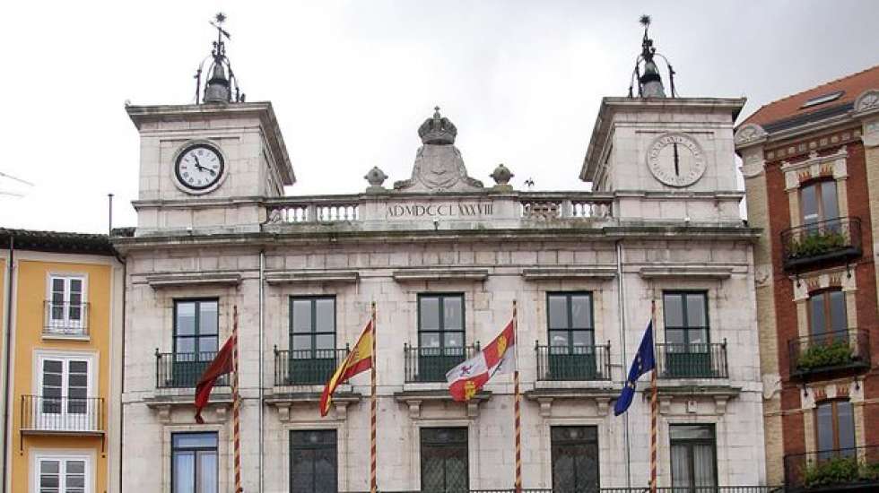 Los ayuntamientos de Castilla y León aumentan su deuda viva hasta los 1.055 millones