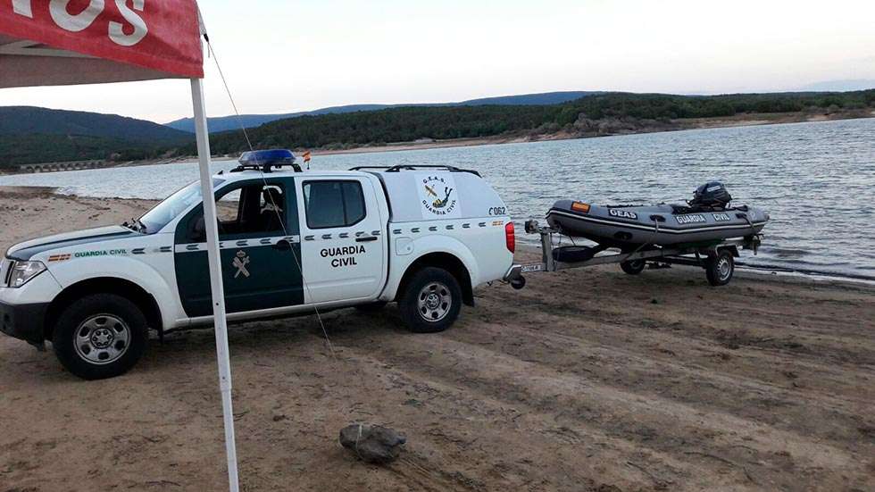 La primera jornada de búsqueda del joven desaparecido en el pantano de la Cuerda del Pozo, sin resultados