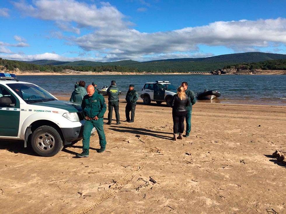 Los GEAS localizan el cadáver del joven ahogado en Playa Pita