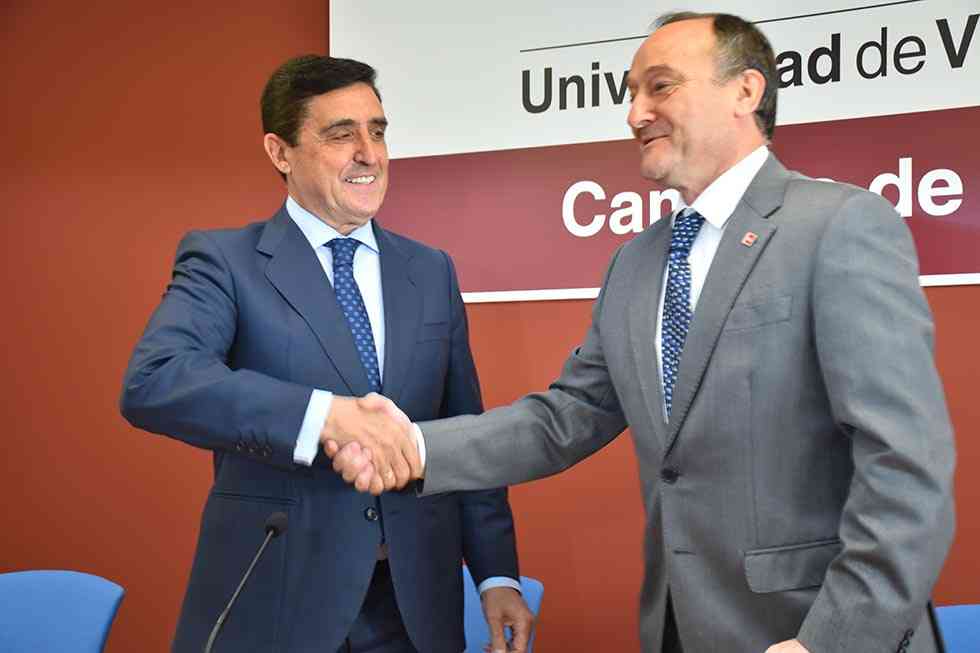 El campus de Soria ya tiene, de la mano de Caja Rural, su primera cátedra El campus de Soria ya tiene, de la mano de Caja Rural, su primera cátedra