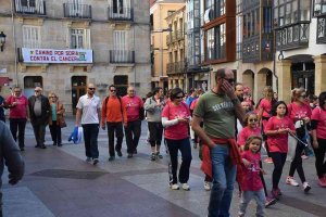 Más de nueve mil personas caminan por Soria contra el cáncer