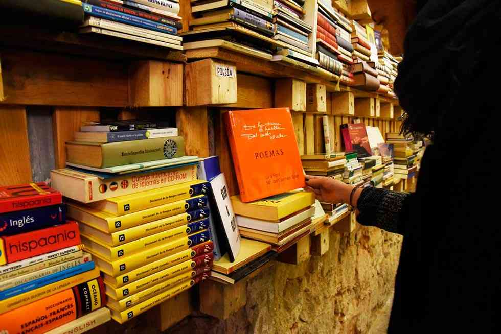 "Dona un libro, regala un sueño", iniciativa solidaria de dos librerías "Dona un libro, regala un sueño", iniciativa solidaria de dos librerías