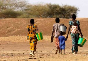 La Fundación Pedro Navalpotro financia un pozo de agua en Zambia