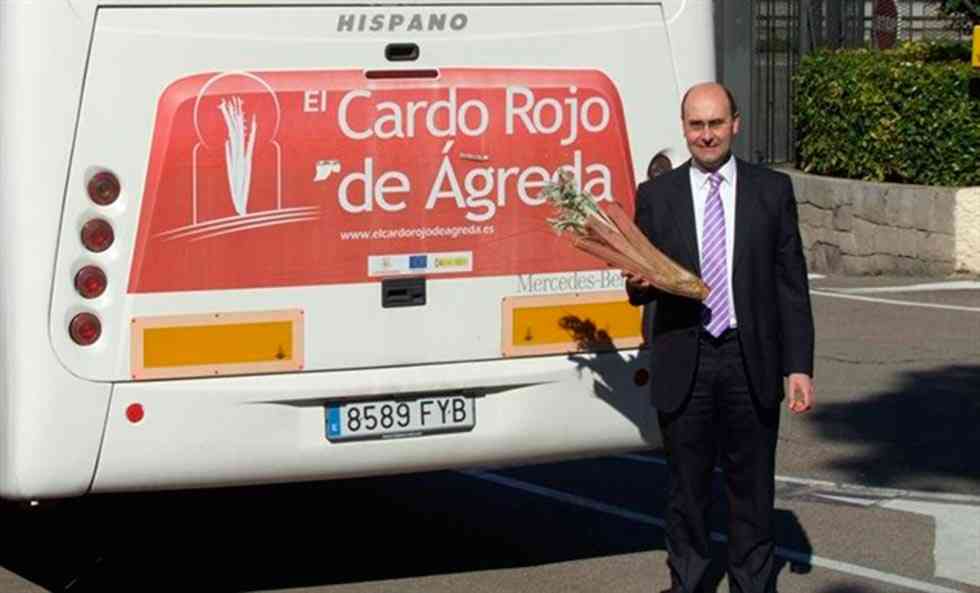 El cardo rojo de Ágreda se presenta en el Centro Soriano de Zaragoza