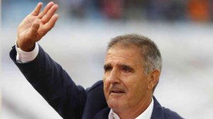 El Sporting destituye a Paco Herrera