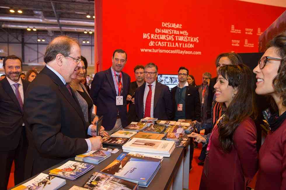 Castilla y León supera por primera vez los ocho millones de turistas Castilla y León supera por primera vez los ocho millones de turistas