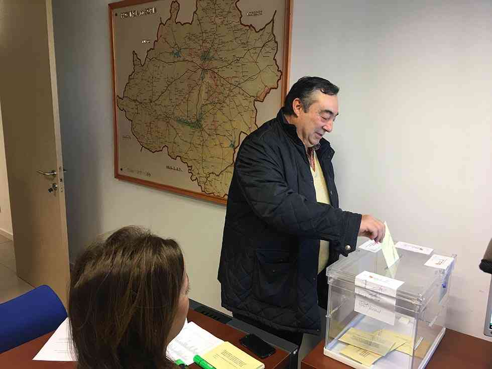 ASAJA acusa a la Junta de favorecer a la Alianza en el voto anticipado